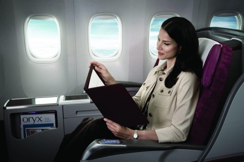 Девушка в самолете