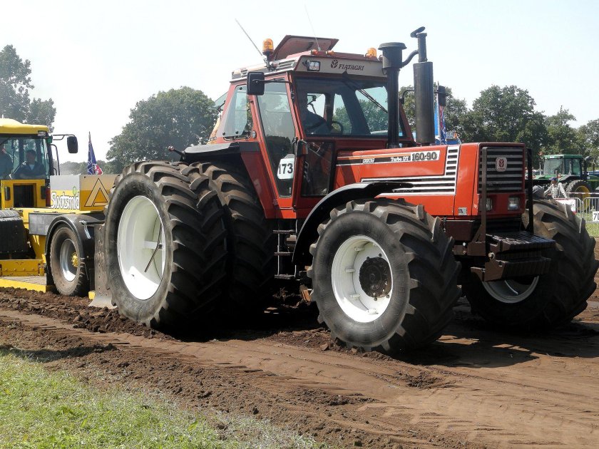 Трактор Фиат 110 -90