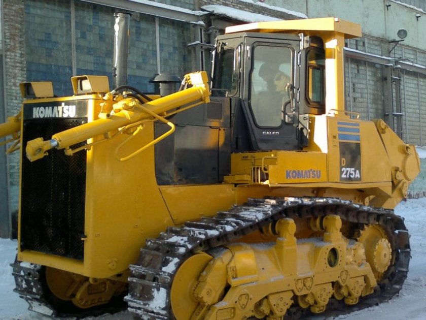 Коматсу бульдозер