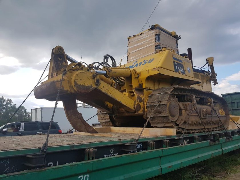 Komatsu 155 бульдозер