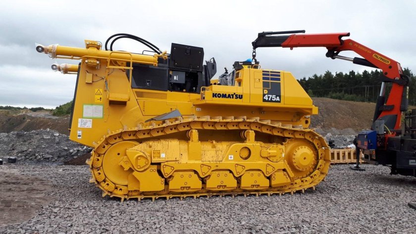 Комацу 475 бульдозер