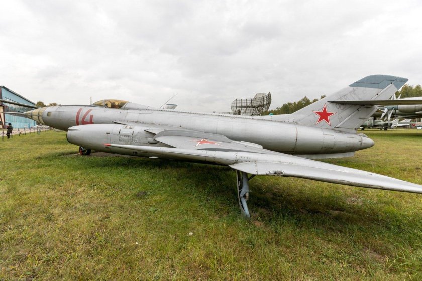 Як 25 перехватчик