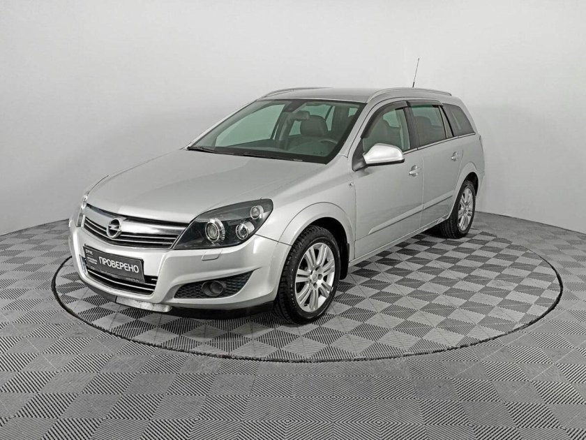 Опель Астра универсал 2023