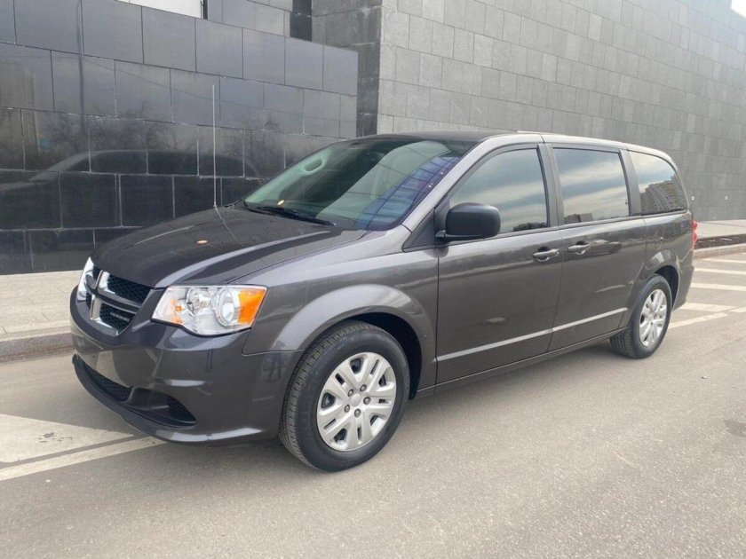 Додж Караван 2018 года