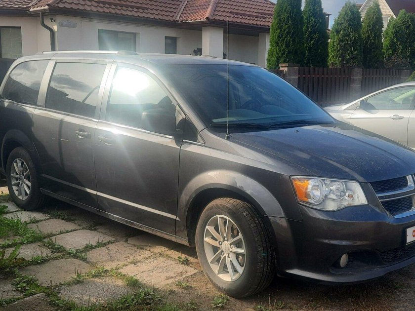 Додж Караван 2010