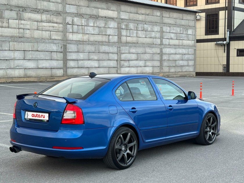 Skoda octavia rs синяя