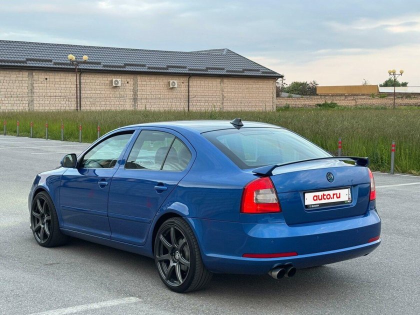 Skoda octavia rs синяя