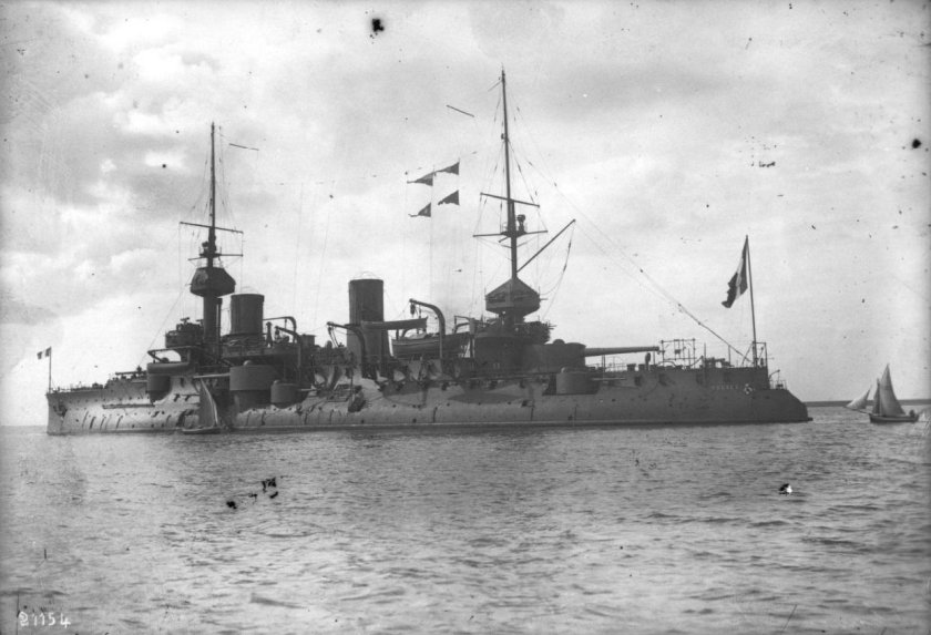 Броненосец Шарль Мартель