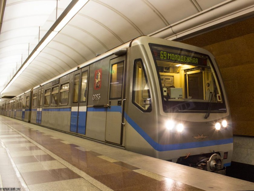 81-740.1 Русич на Сокольнической линии