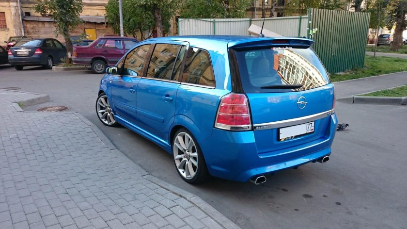 Спойлер OPC Zafira b