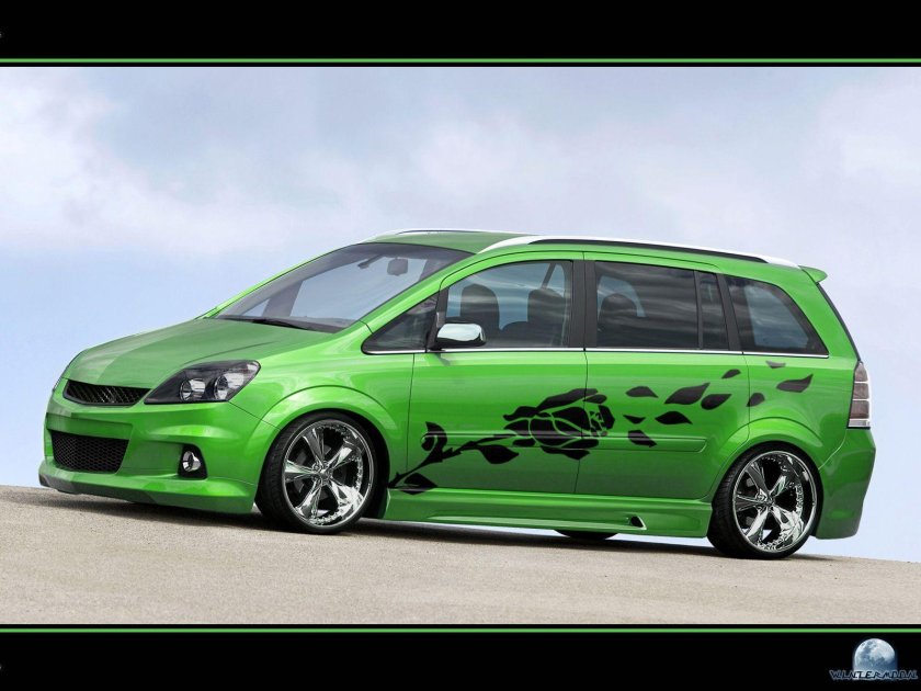 Опель Зафира зеленый