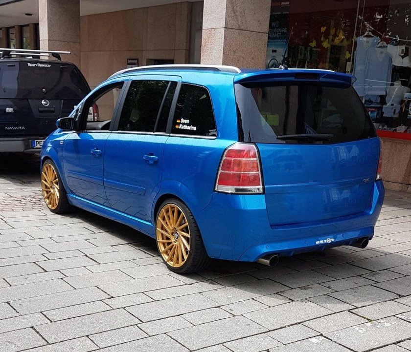 Opel Zafira OPC