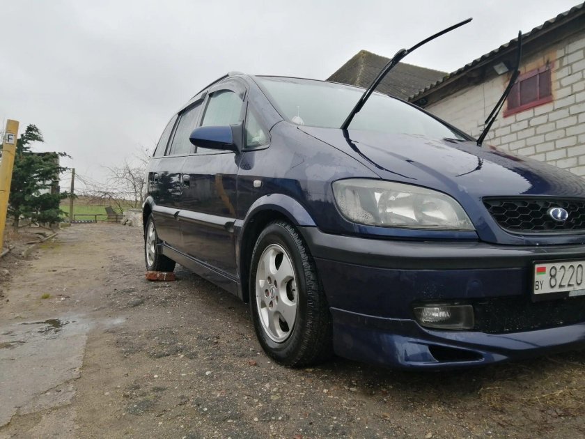 Опель Зафира в обвесе