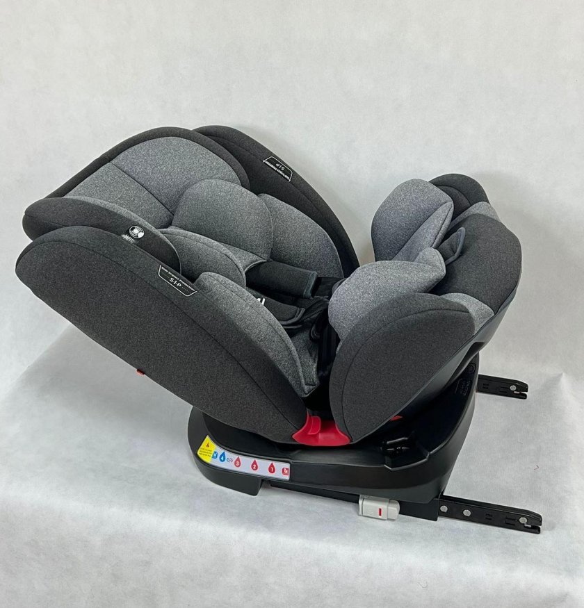 Автокресло поворотное