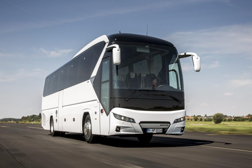 Автобус Neoplan Tourliner
