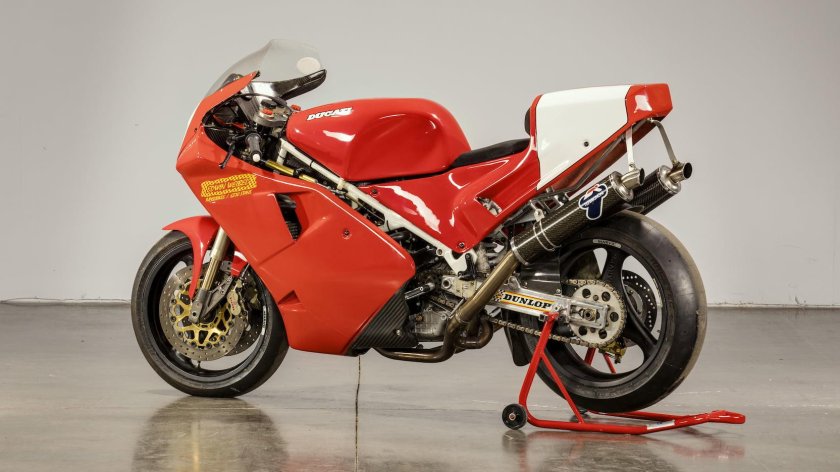 Ducati 851