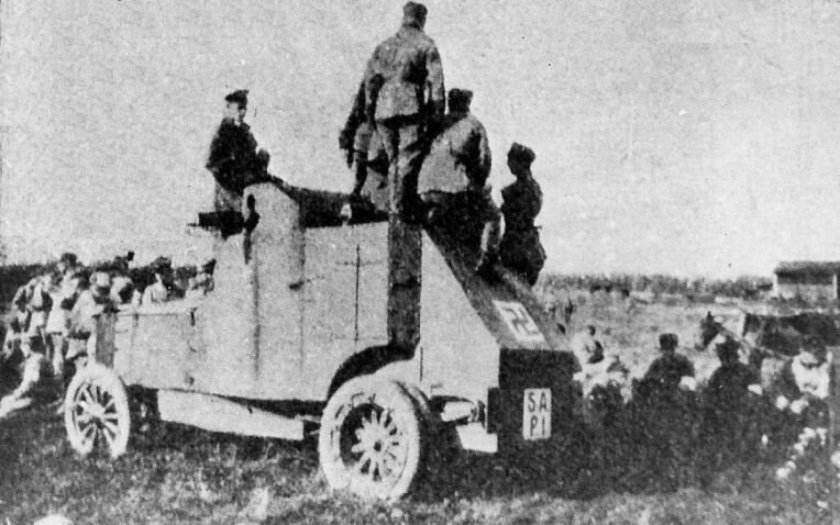 Армстронг-Уитворт бронеавтомобиль