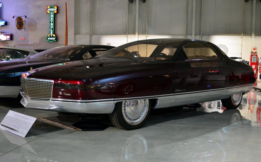 Cadillac Voyage Concept 1988