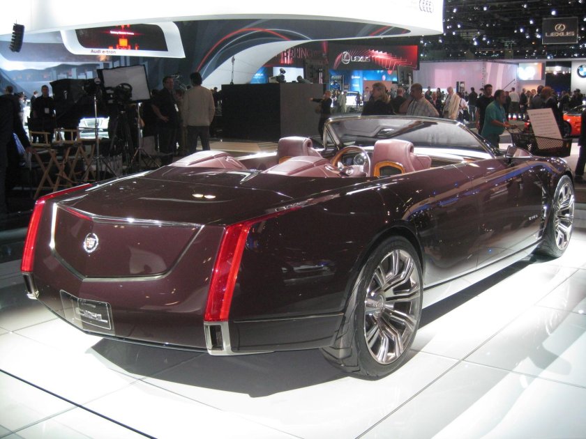 Cadillac Ciel седан