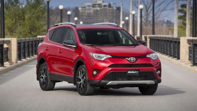 Toyota rav4 красный