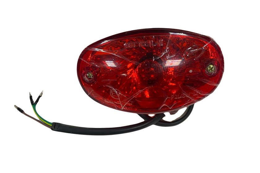 Красная штука рядом с стоп сигналом Альфа