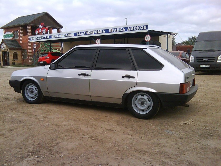 ВАЗ 2109 на штампах r14