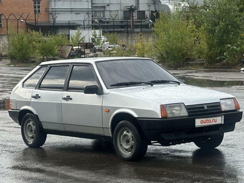 Lada (ваз) 2109 21093i