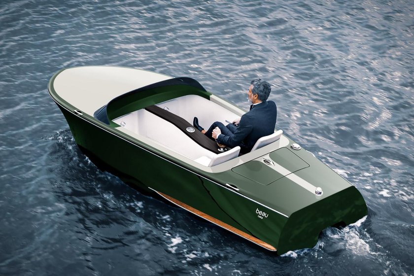 Электрическая лодка