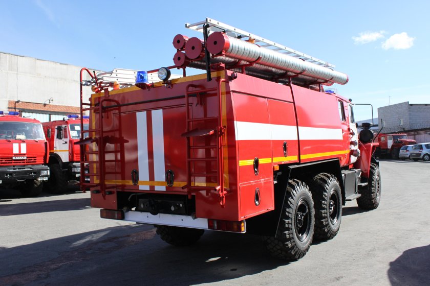 Автомобиль пенного тушения АПТ 6,0 на базе Урал-5557