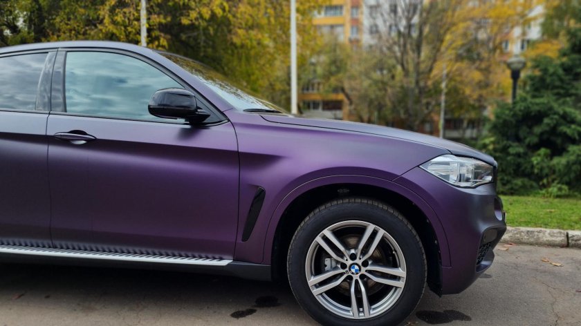 БМВ Икс 6 фиолетовая