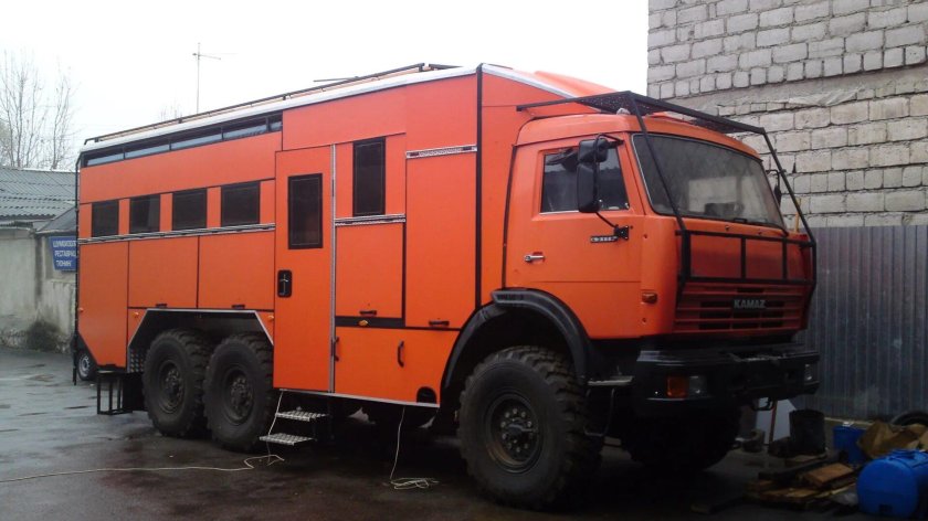 КАМАЗ 43118 автодом
