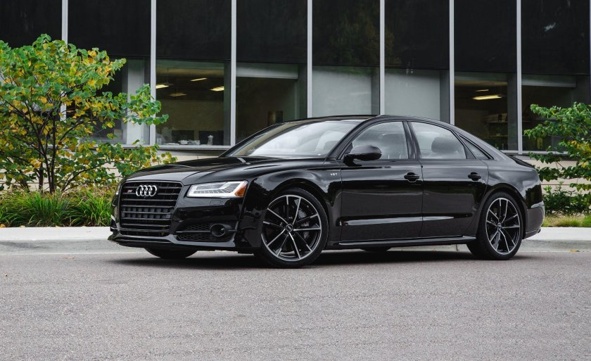 Audi s8