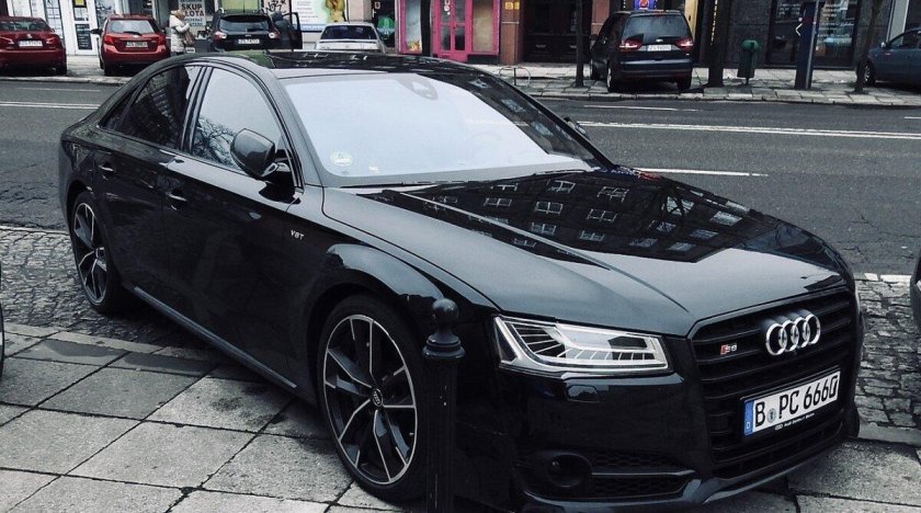 Audi s8 d4