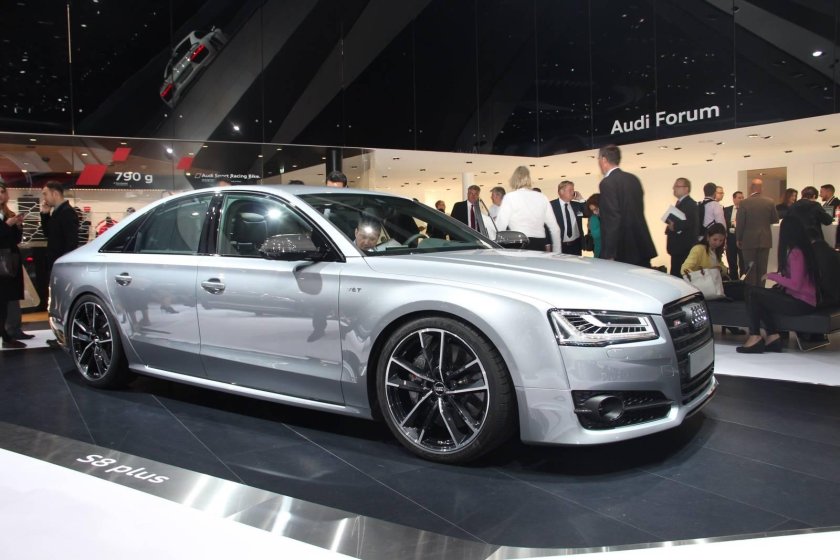 Audi s8 2016