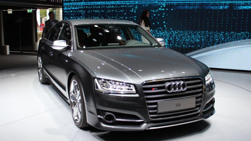 Audi s8 2016