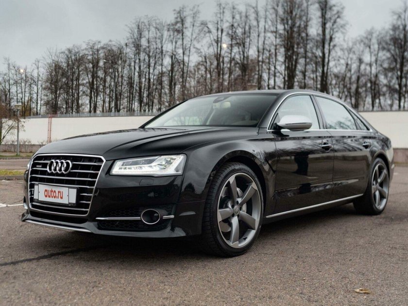 Audi s8 2015