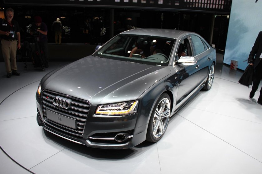Audi a8 2016