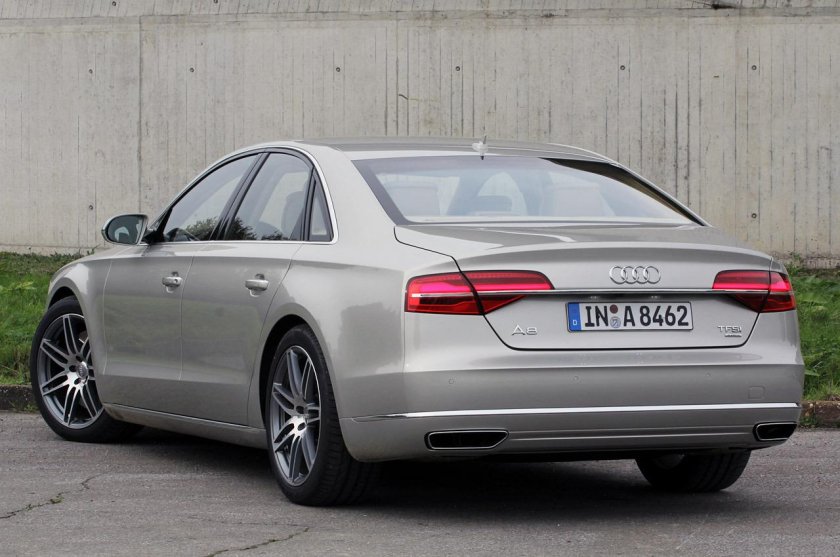 Audi a8 2015