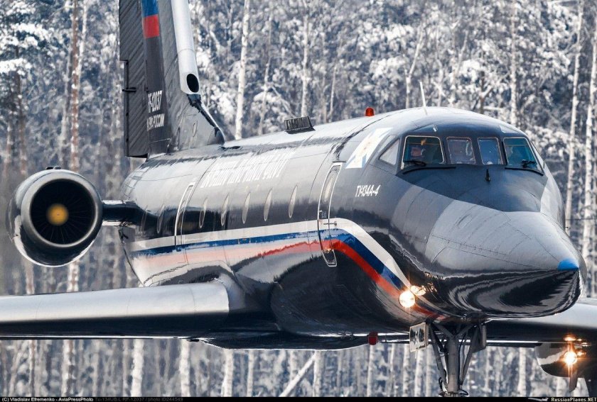 Ту-134 УБЛ черная Жемчужина