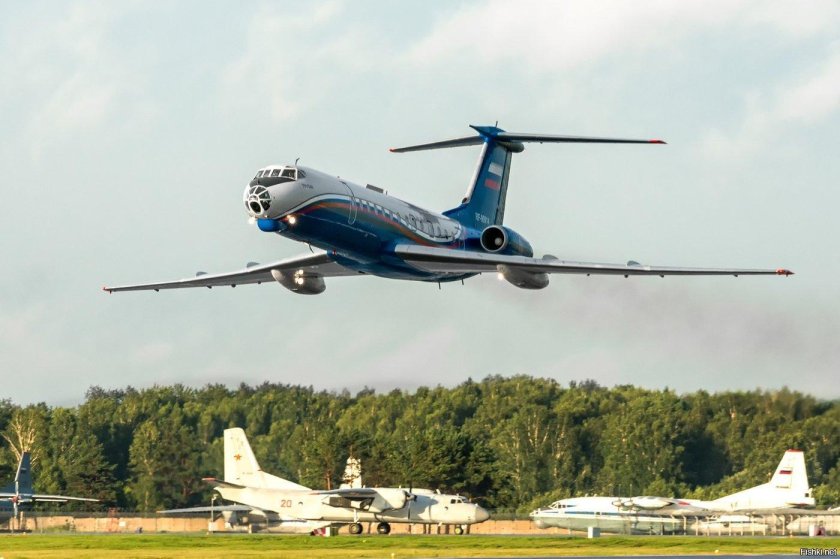 Самолет ту 134