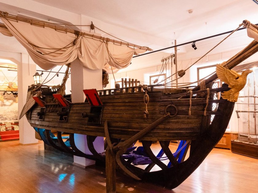 Переславль-залесский музей ботик петра