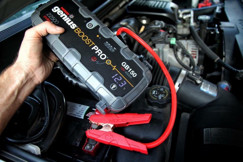 Аккумулятор для прикуривания автомобиля