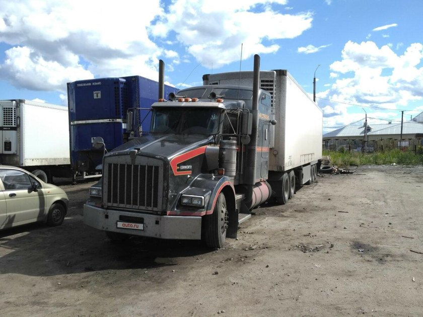 Тягач Кенворт т800