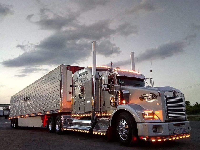 Грузовик Кенворт т 800