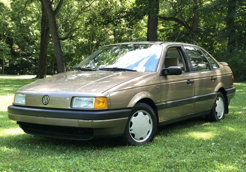 Фольксваген Passat 1990