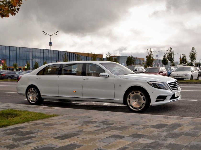 Мерседес 222 Пульман