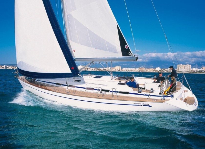 Яхта Bavaria 49