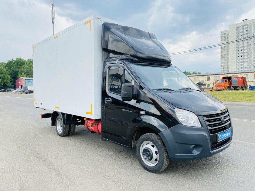 Газель Некст перед