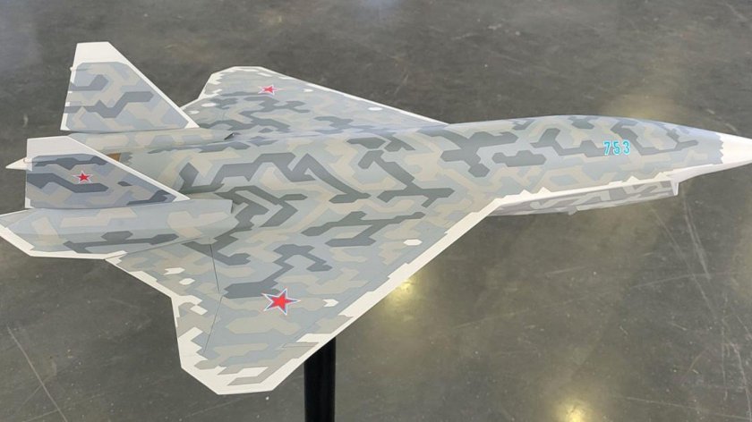 Истребитель Су-75 Checkmate