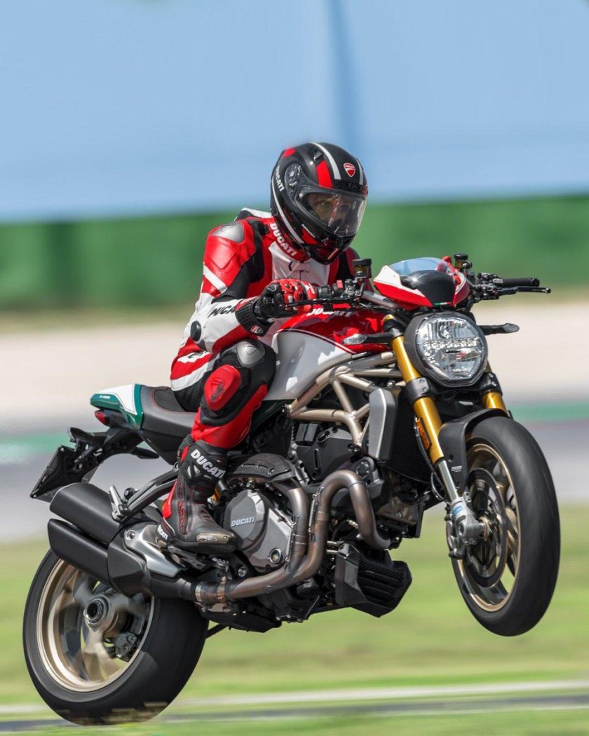 Ducati Monster 1200
